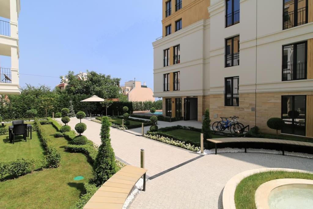 Apartment In Evargreen Complex With Terrace Varna Exterior foto